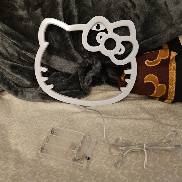 Hello Kitty Light-Up Wall Decor! (Open Box) - Picture 3 of 3